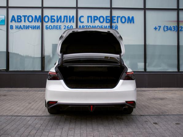 Toyota Camry VIII (XV70) Рестайлинг с пробегом 2021 года, цена 2 525 000 рублей, 113871 км, седан, Автокод Объявления