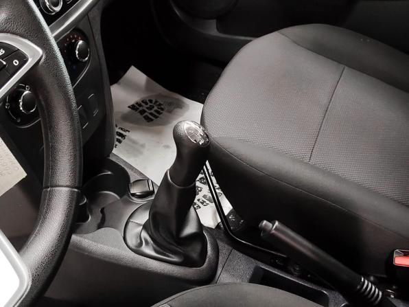 Renault Sandero II Рестайлинг с пробегом 2019 года, цена 895 100 рублей, 55146 км, хэтчбек, Автокод Объявления
