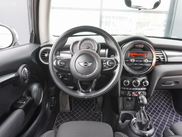 Mini Hatch III (F55/F56) с пробегом 2014 года, цена 1 720 000 рублей, 159227 км, хэтчбек, Автокод Объявления