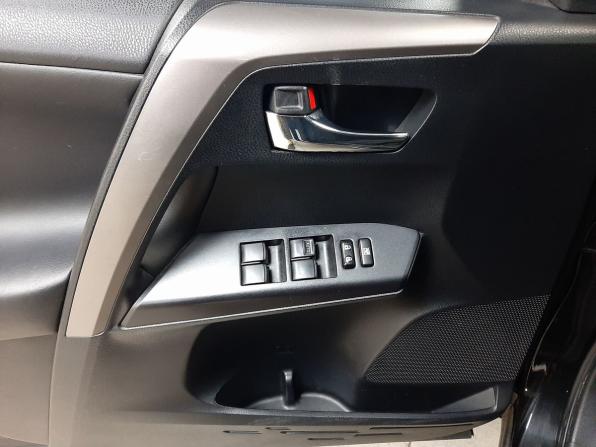 Toyota RAV4 IV (XA40) Рестайлинг с пробегом 2015 года, цена 2 499 000 рублей, 186123 км, внедорожник, Автокод Объявления