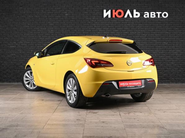 Opel Astra J Рестайлинг с пробегом 2013 года, цена 845 000 рублей, 214726 км, хэтчбек, Автокод Объявления