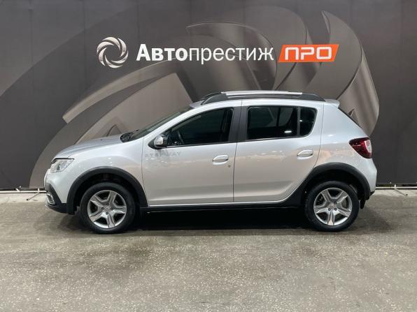Renault Sandero II Рестайлинг с пробегом 2019 года, цена 980 000 рублей, 89833 км, хэтчбек, Автокод Объявления