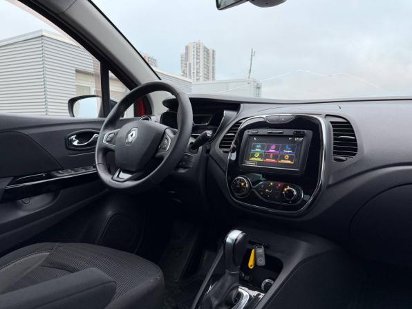 Renault Kaptur I с пробегом 2017 года, цена 1 375 000 рублей, 110000 км, внедорожник, Автокод Объявления