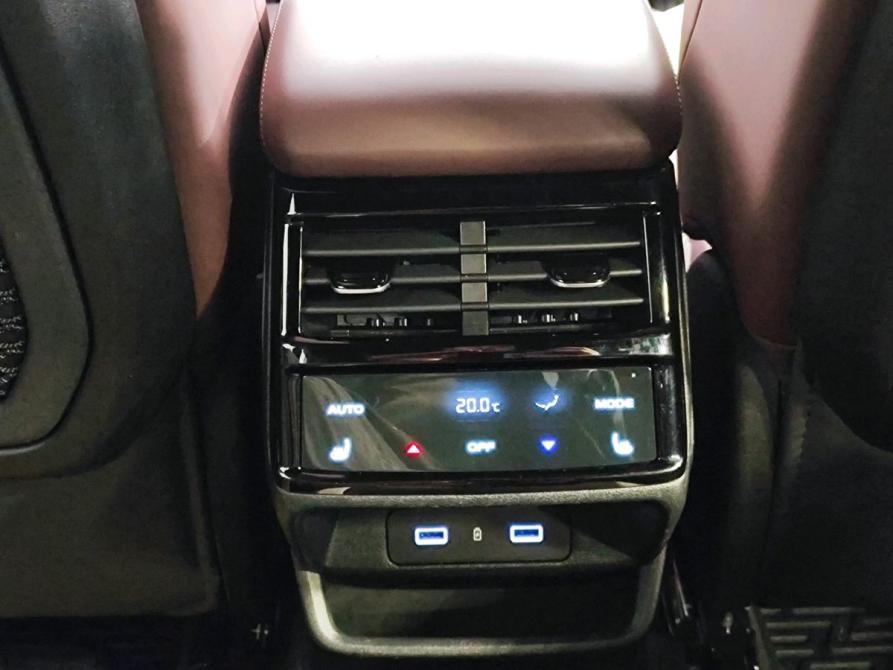 Geely Monjaro I Москва  - изображение 13