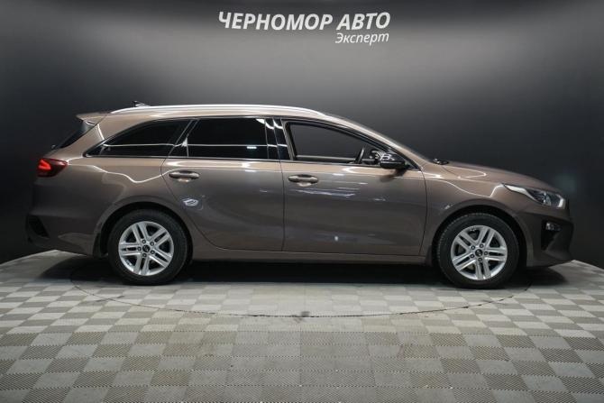 Kia Ceed III с пробегом 2019 года, цена 1 790 000 рублей, 110297 км, универсал, Автокод Объявления