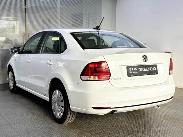 Volkswagen Polo V Рестайлинг с пробегом 2018 года, цена 1 290 000 рублей, 103550 км, седан, Автокод Объявления