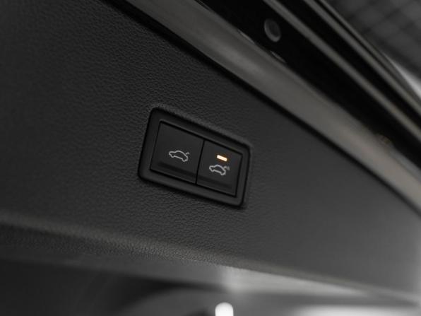 Volkswagen Tiguan II Рестайлинг с пробегом 2022 года, цена 3 460 000 рублей, 56725 км, внедорожник, Автокод Объявления