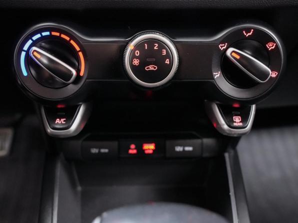 Kia Rio IV с пробегом 2020 года, цена 1 664 000 рублей, 83000 км, седан, Автокод Объявления
