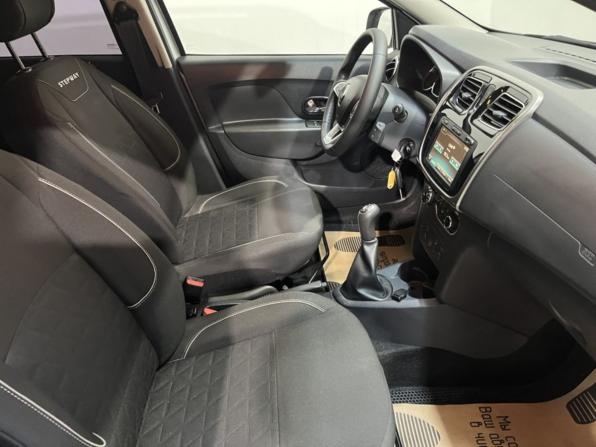 Renault Sandero II Рестайлинг с пробегом 2019 года, цена 1 155 000 рублей, 70931 км, хэтчбек, Автокод Объявления