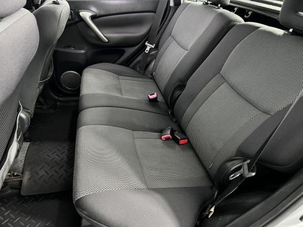 Toyota RAV4 II (XA20) Рестайлинг с пробегом 2005 года, цена 950 000 рублей, 229367 км, внедорожник, Автокод Объявления