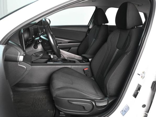 Hyundai Elantra VII (CN7) с пробегом 2021 года, цена 2 199 000 рублей, 68140 км, седан, Автокод Объявления