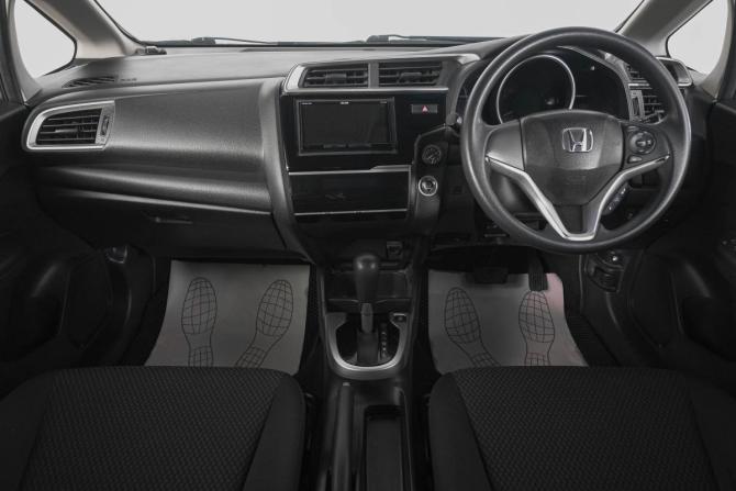 Honda Fit III Рестайлинг с пробегом 2019 года, цена 1 249 000 рублей, 172000 км, хэтчбек, Автокод Объявления