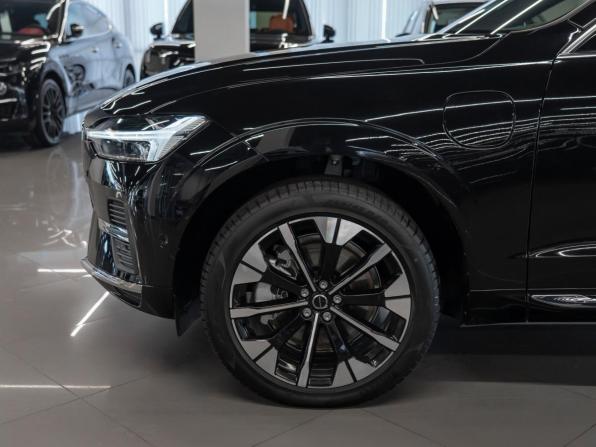 Volvo XC60 II Рестайлинг 2 с пробегом 2025 года, цена 7 450 000 рублей, 633 км, внедорожник, Автокод Объявления