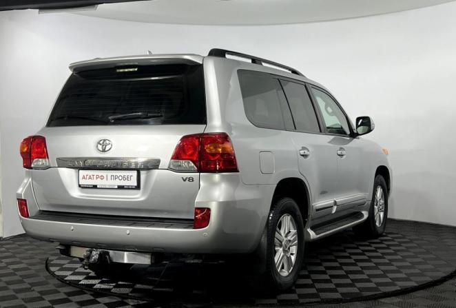 Toyota Land Cruiser 200 Series Рестайлинг 1 с пробегом 2014 года, цена 3 950 000 рублей, 196132 км, внедорожник, Автокод Объявления
