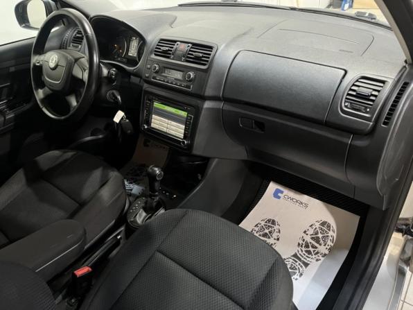 Skoda Fabia II Рестайлинг с пробегом 2010 года, цена 635 000 рублей, 164481 км, хэтчбек, Автокод Объявления
