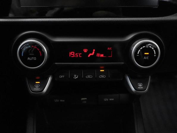 Kia Rio IV Рестайлинг с пробегом 2021 года, цена 2 159 000 рублей, 73606 км, хэтчбек, Автокод Объявления