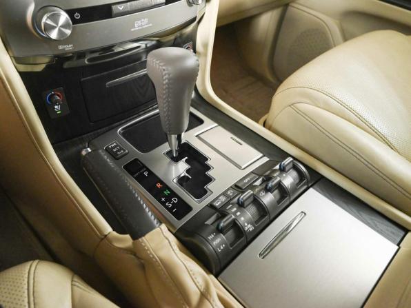 Lexus LX III Рестайлинг с пробегом 2014 года, цена 4 900 000 рублей, 293643 км, внедорожник, Автокод Объявления