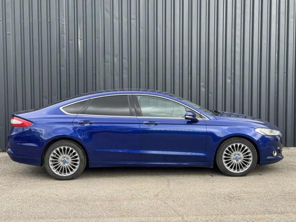 Ford Mondeo V с пробегом 2015 года, цена 1 035 000 рублей, 147204 км, седан, Автокод Объявления