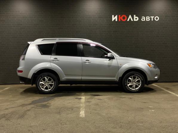Mitsubishi Outlander II с пробегом 2007 года, цена 970 000 рублей, 283201 км, внедорожник, Автокод Объявления