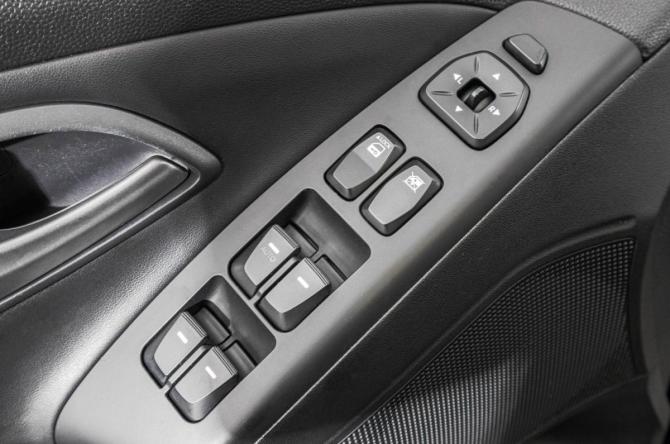 Hyundai ix35 I Рестайлинг с пробегом 2014 года, цена 1 399 000 рублей, 143000 км, внедорожник, Автокод Объявления