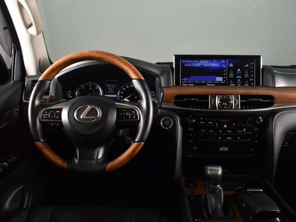 Lexus LX III Рестайлинг 2 с пробегом 2016 года, цена 6 199 995 рублей, 165823 км, внедорожник, Автокод Объявления