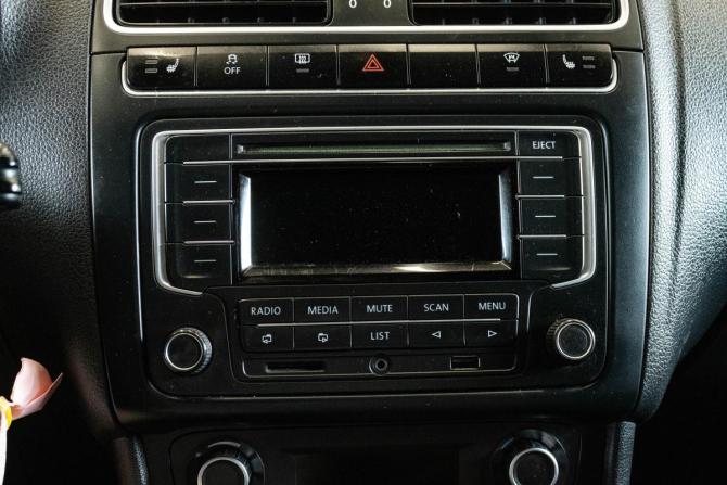 Volkswagen Polo V с пробегом 2013 года, цена 700 000 рублей, 198076 км, седан, Автокод Объявления