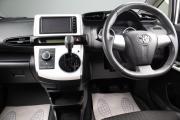 Toyota Wish II Рестайлинг Оренбург  - изображение 29