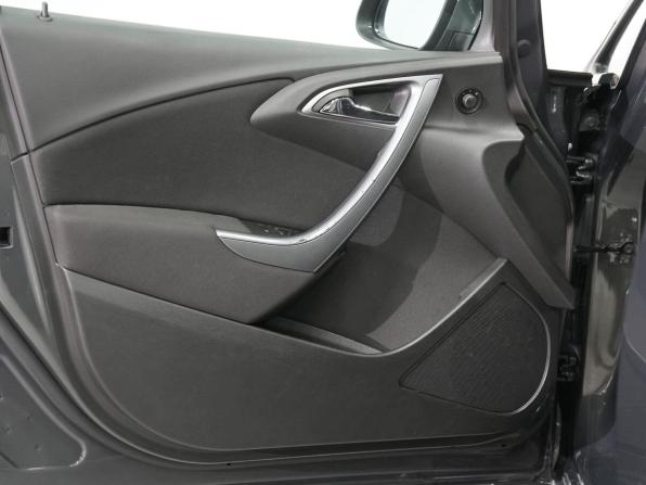 Opel Astra J Рестайлинг с пробегом 2014 года, цена 940 000 рублей, 116000 км, седан, Автокод Объявления