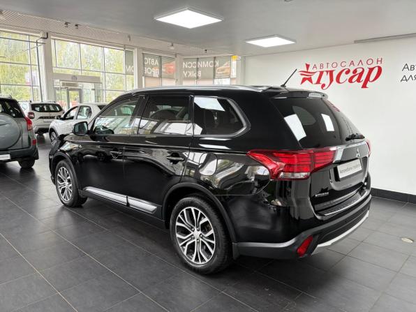 Mitsubishi Outlander III Рестайлинг 2 с пробегом 2015 года, цена 1 698 000 рублей, 155800 км, внедорожник, Автокод Объявления