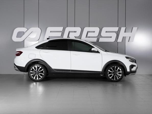 Lada (ВАЗ) Vesta I Рестайлинг (NG) с пробегом 2024 года, цена 1 675 000 рублей, 5733 км, седан, Автокод Объявления