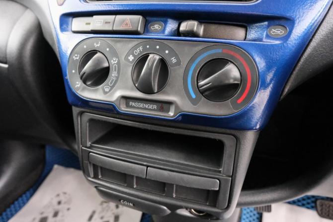 Toyota FunCargo с пробегом 2003 года, цена 559 000 рублей, 330250 км, компактвэн, Автокод Объявления