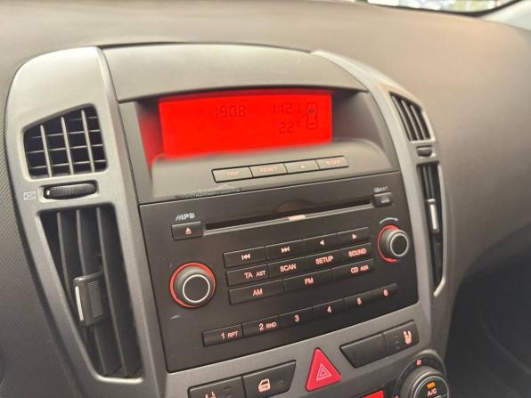 Kia Ceed I с пробегом 2008 года, цена 499 000 рублей, 175356 км, хэтчбек, Автокод Объявления