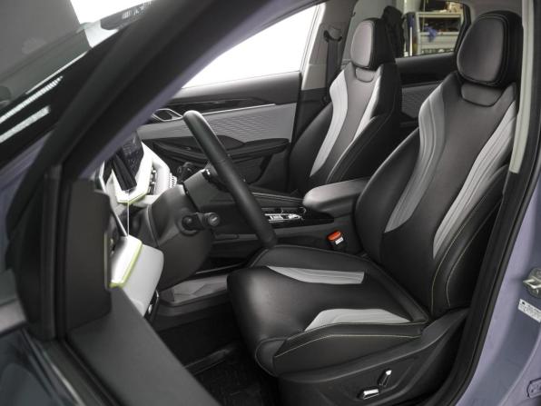 Geely Coolray I Рестайлинг с пробегом 2023 года, цена 2 439 000 рублей, 126 км, внедорожник, Автокод Объявления