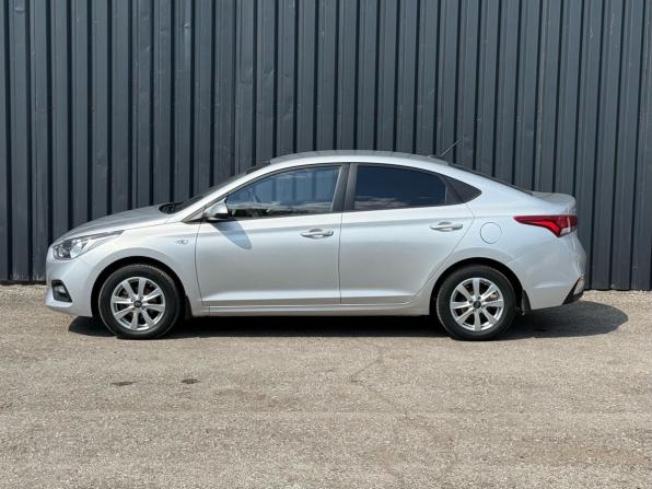 Hyundai Solaris II с пробегом 2019 года, цена 1 210 000 рублей, 118562 км, седан, Автокод Объявления