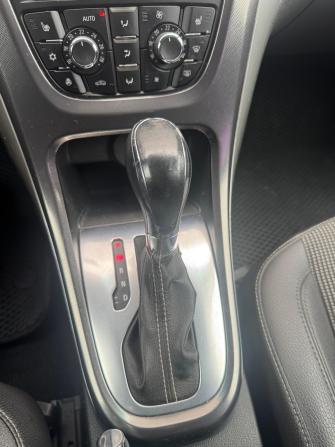 Opel Astra J Рестайлинг с пробегом 2012 года, цена 645 000 рублей, 150000 км, хэтчбек, Автокод Объявления
