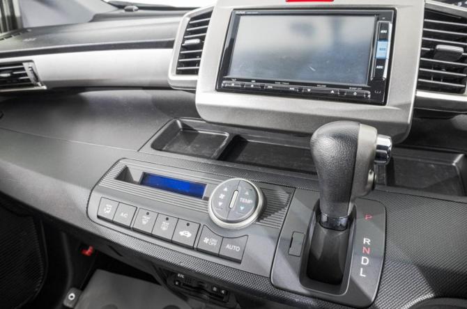 Honda Freed I Рестайлинг 2 с пробегом 2015 года, цена 1 349 000 рублей, 100000 км, компактвэн, Автокод Объявления
