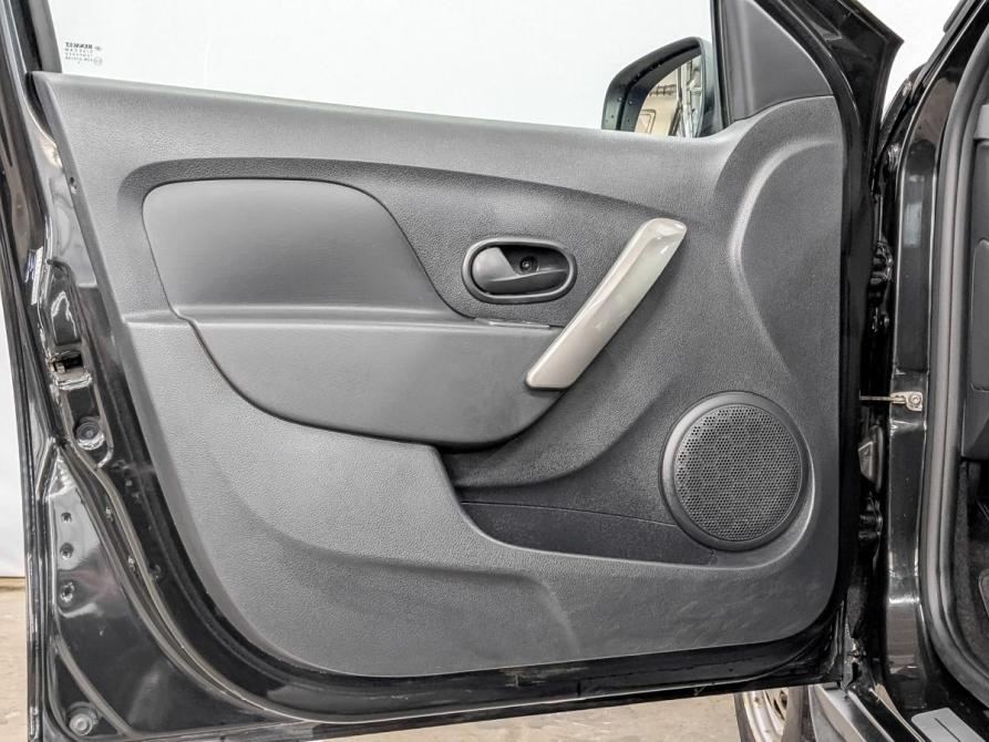 Renault Logan II Рестайлинг Москва  - изображение 19