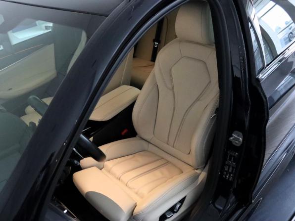 BMW 5 серии VII (G30/G31/G38) Рестайлинг с пробегом 2021 года, цена 5 500 000 рублей, 115950 км, седан, Автокод Объявления