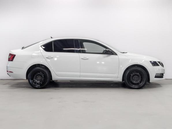 Skoda Octavia III (A7) Рестайлинг с пробегом 2017 года, цена 1 515 000 рублей, 97857 км, лифтбек, Автокод Объявления