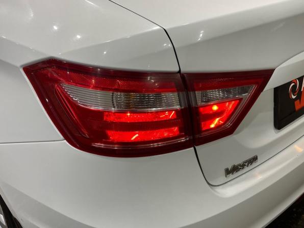 Lada (ВАЗ) Vesta I с пробегом 2018 года, цена 785 000 рублей, 183555 км, седан, Автокод Объявления