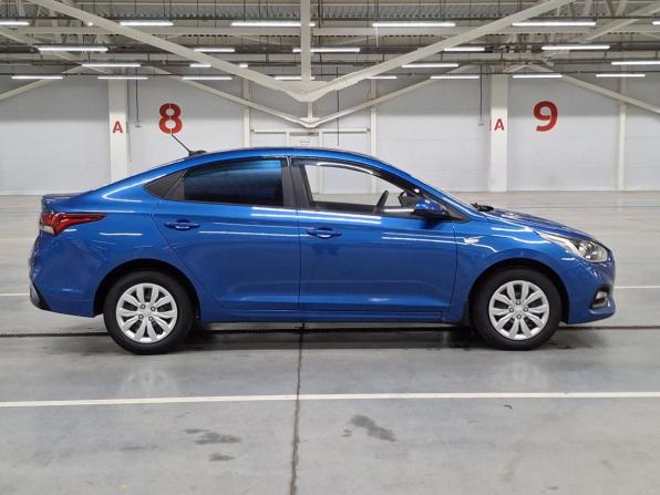 Hyundai Solaris II с пробегом 2018 года, цена 1 030 000 рублей, 126322 км, седан, Автокод Объявления