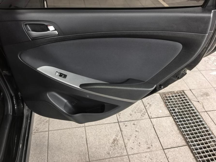 Hyundai Solaris I Рестайлинг Санкт-Петербург  - изображение 18