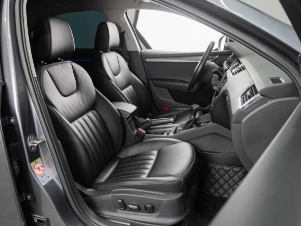 Skoda Octavia III (A7) Рестайлинг с пробегом 2020 года, цена 2 675 000 рублей, 102071 км, лифтбек, Автокод Объявления