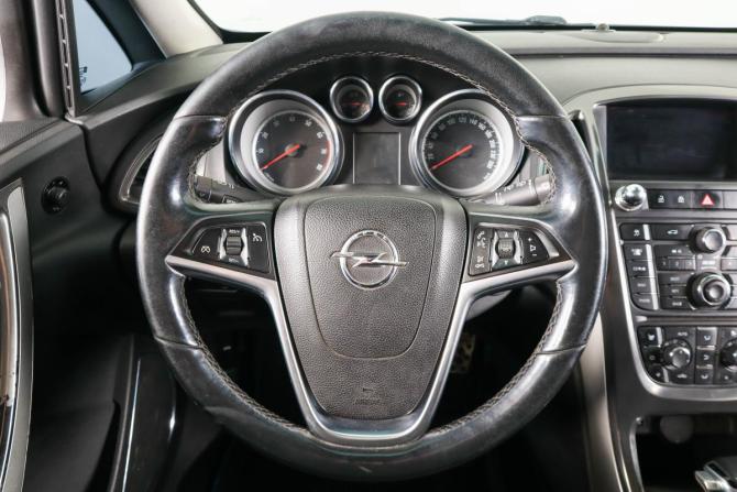 Opel Astra J с пробегом 2011 года, цена 519 000 рублей, 209000 км, хэтчбек, Автокод Объявления