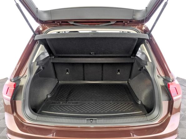 Volkswagen Tiguan II Рестайлинг с пробегом 2021 года, цена 2 490 000 рублей, 77757 км, внедорожник, Автокод Объявления