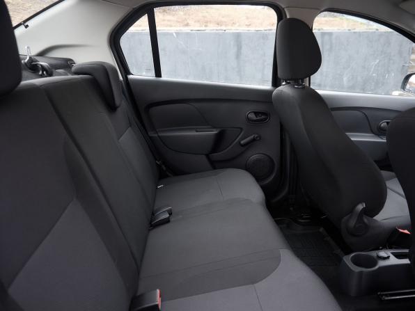 Renault Logan II Рестайлинг с пробегом 2021 года, цена 1 063 000 рублей, 72653 км, седан, Автокод Объявления