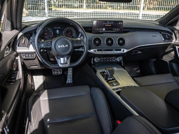 Kia Stinger I Рестайлинг с пробегом 2022 года, цена 3 950 000 рублей, 18215 км, лифтбек, Автокод Объявления