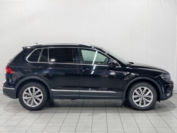 Volkswagen Tiguan II с пробегом 2019 года, цена 3 095 000 рублей, 159283 км, внедорожник, Автокод Объявления