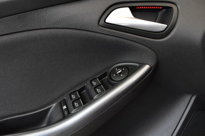 Ford Focus III с пробегом 2013 года, цена 890 000 рублей, 175154 км, универсал, Автокод Объявления