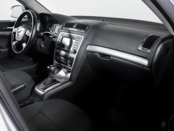 Skoda Octavia II (A5) Рестайлинг с пробегом 2010 года, цена 650 000 рублей, 334339 км, лифтбек, Автокод Объявления